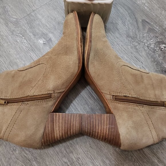 Pegabo Genuine Suede Leather Ankle Booties Sz 9 Sand - Picture 3 of 8